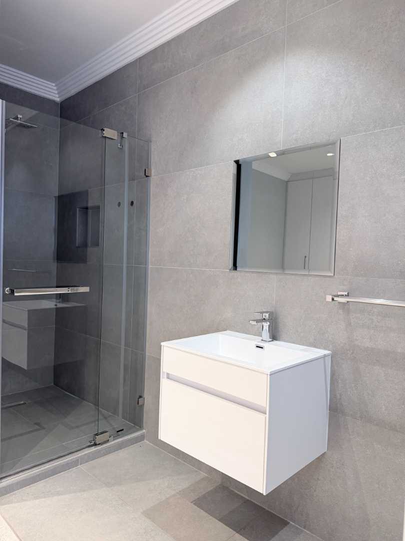 To Let 2 Bedroom Property for Rent in Oakdale Western Cape